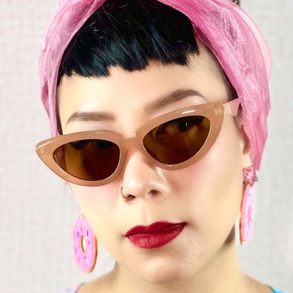 HellcatVixen Lucy Pale Pink Retro Cat eye Vintage Style Pinup Sunglasses - Picture 3 of 9